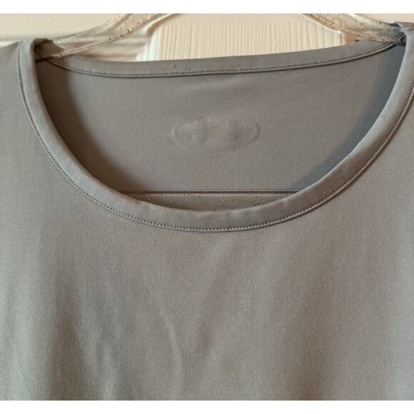 Under Armour RUSH Energy Women's Size XL Mod Gray Short Sleeve T-shirt - Picture 3 of 7